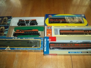 Great-Northern-Train-Passenger-Set-Lot-HO-Scale-Railroad-Hobby-Model-S
