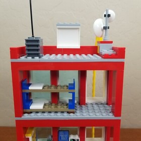LEGO City 60110 Fire Station (2016) Retired Helicopter Car Minifigs Fire Truck