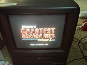 SEGA Dreamcast bundle-White Console Lot - 2 Controllers, 2 Memory Cards,4 games+