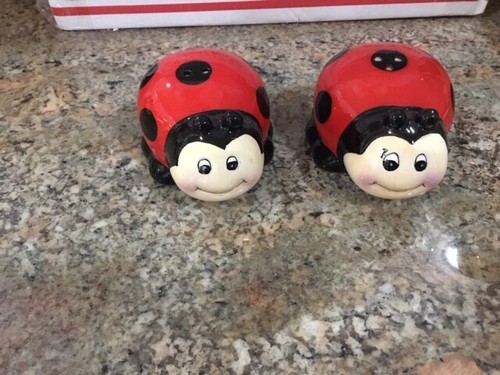 Details about / Lady Bug Happy Face Salt and Pepper Shakers