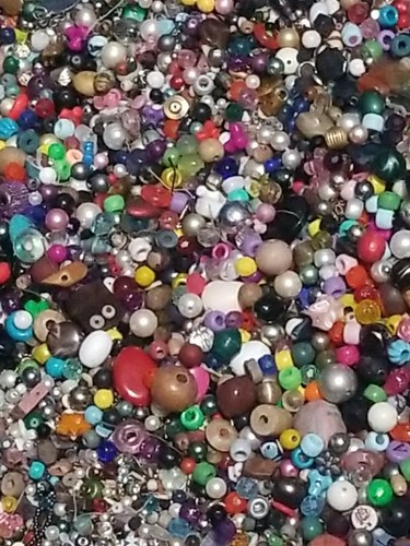 Assorted Lot of Mixed Beads Acrylic Glass Gemstones Making Supplies 2lb