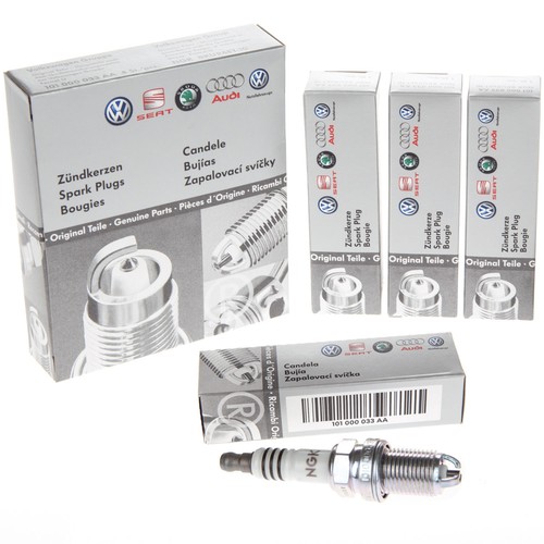 4x originali VW SEAT SKODA AUDI CANDELE 101000033aa NGK molti motori