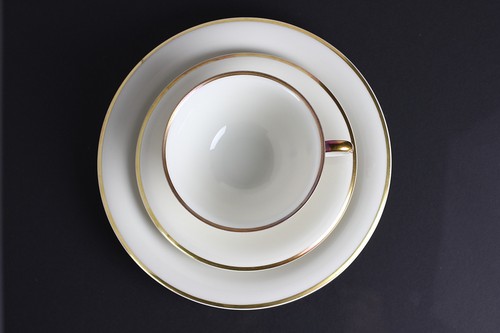 Aelteste Hutschenreuther Margarete Goldrand 19567 Gedeck Teller Tasse Hohenberg