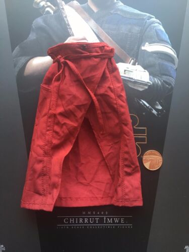 Hot Toys Star Wars Rogue One Chirrut Imwe Red Tunic loose 1/6th scale