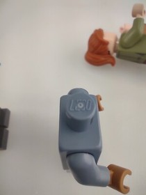 Lot of Incomplete minifigures from LEGO JURASSIC WORLD 75915