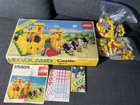 LEGO Classic Castle Set: Castle (6075) W/ Box!