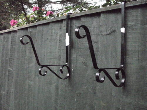 !!NEW! Pair of TROUGH BRACKET Over the Fence Post /& Panel Scroll Design Hook