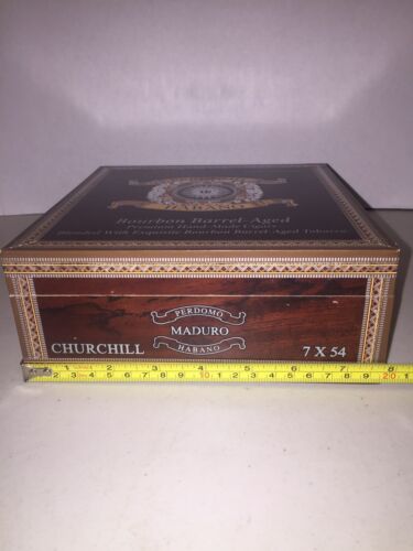 Perdomo Habano CHURCHILL 7x54 Bourbon Barrel-Aged Wooden Cigar Box Humidor flip 