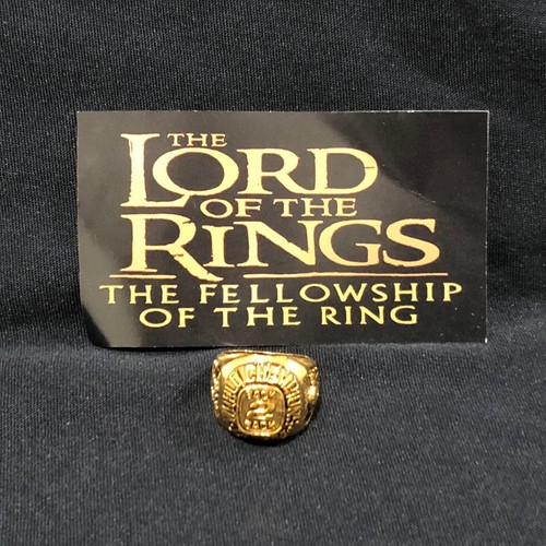 LOS ANGELES LAKERS LORD OF THE RINGS 2001 Back 2 Back CHAMPIONSHIP REPLICA RING