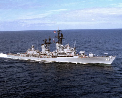 USS LUCE 8X10 PHOTO NAVY US USA MILITARY DDG-38 SHIP GUIDED MISSILE DESTROYER