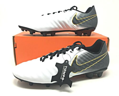 mens soccer cleats size 10.5