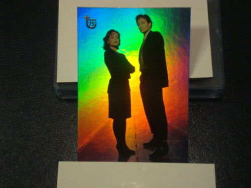 2013 TOPPS 75TH ANNIVERSARY “THE X-FILES” RAINBOW FOIL PARALLEL CARD #100 NEW 