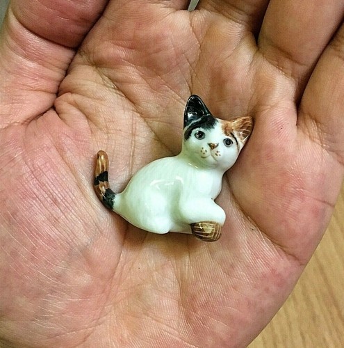 Vintage Cat Pet Ceramic Miniature Animal Collectible Figurine Hand Painted Gift
