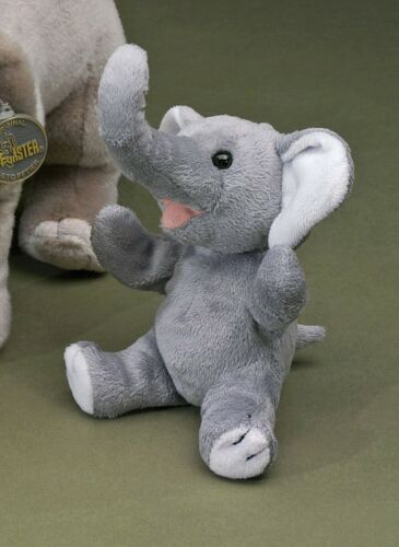 FÖRSTER Stofftier Kuscheltier Plüschtier Schlaftier Elefant sitzend mini 17 cm 