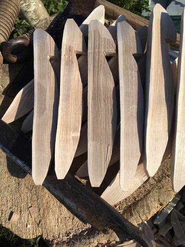 100 Heavy Duty wooden tent pegs 12”