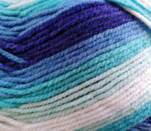 UK Stockist Yarn Knitting Wool DK 500g Blue White Random New