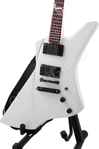 Miniature Guitar James Hetfield Metallica SNAKEBYTE White /& Strap