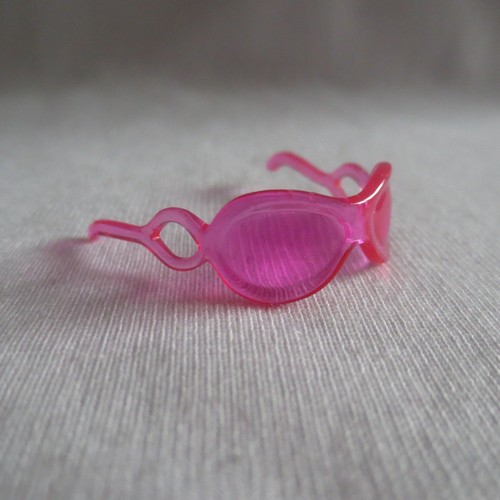NEW Barbie Doll Pink Sunglasses Glasses Clothing Accessory ADD ON ITEM