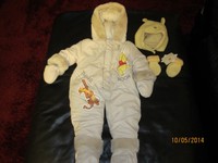 WINNIE THE POOH SNOW SUIT  WITH HAT SET SIZE 3-6 MOS