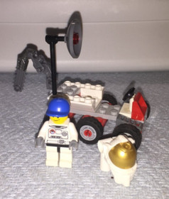 LEGO Vintage City Space Moon Buggy #3365 Retired 2011
