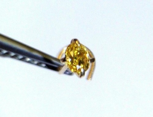 New Natural .11CT Fancy Vivid Yellow Oval Diamond 14K Yellow Gold Nose Ring Stud