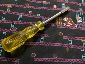Screwdriver For Famicom box Famicomstation And Super Famicombox. Brand New.
