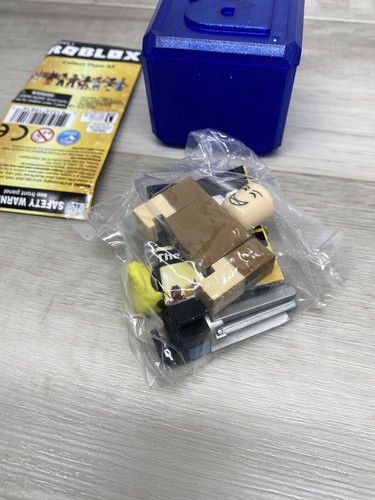 Paparazzi ROBLOX Mini Figure avec jeu virtuel code Celebrity Series 2 NEUF