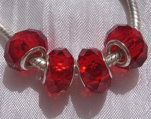4 CHARMS PERLE RONDELLE DONUT VERRE ROUGE TAILLE METAL ARGENTE *D641
