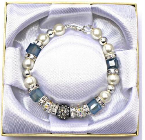 Personalised Engraved Aunt Cube Bead Bracelet With Free Box and Gift Card 