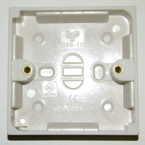 2 x surface blanche box pattress 19mm pour commutateurs de lumière etc 86 mm square en60670-1 