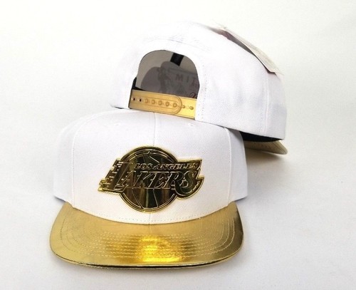 Mitchell /& Ness White Gold Metal Badge Logo Los Angeles Lakers snapback Hat
