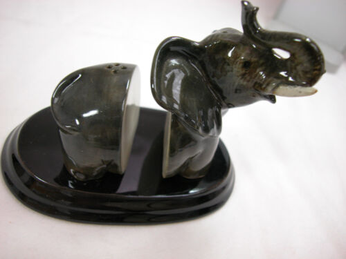 Xmas Closeout Porcelain Miniature Animal Elephant Salt  /& Pepper w//Tray #SAP1102