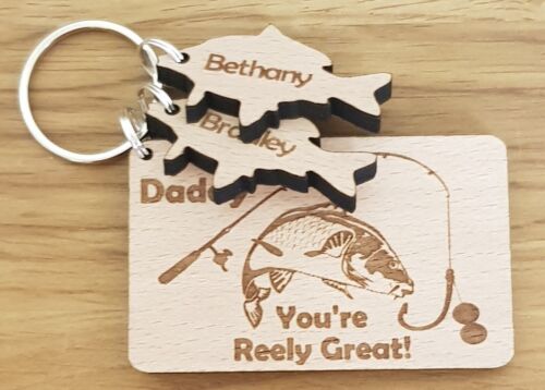 PERSONALISED FATHERS DAY GIFT WOODEN KEYRING DADDY GRANDAD DAD CARP FISHING 