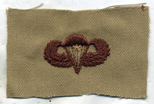 US Army Army Paratrooper Wing Patch with star DCU Desert Tan