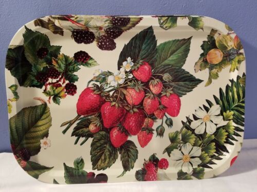Lot of 4 White Metal Serving Trays with Berries on Vine Design 15.5/" x 11/"