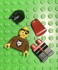 (NEW) Lego Castle Minifigure Wolfpack w/ Cape - cas251, 6038, 6075, 6082, 1596