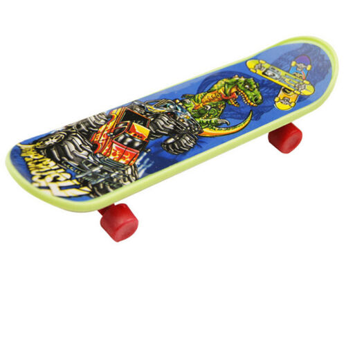 2PCS Mini Finger Board Skateboard Novelty Kids Boys Girls Toy Gift for PartYRDE