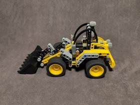 2007 LEGO Technic 8271 Wheel Loader Built Set, No Box, No Instructions