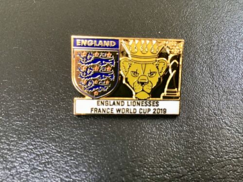 ENGLAND LIONESSES FOOTBALL PIN BADGE WORLD CUP 2019...NEW PRICE 