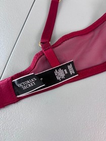 Victoria's Secret 36B red lace very sexy lightly lined plunge underwire bra