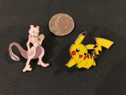 both 1 LOW PRICE-carefully packaged 2 pin set-OFFICIAL POKEMON MEWTWO /& PIKACHU