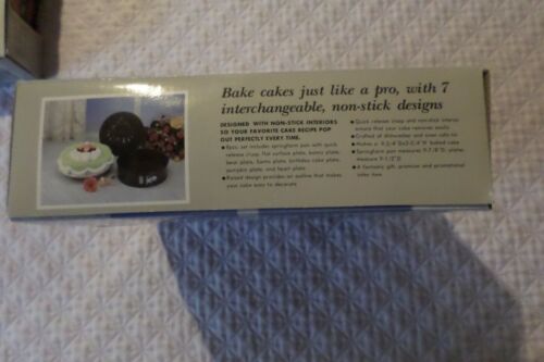 Details about   Springform Pan Set 8 Pc Holiday Non-Stick Round Cake Forms Baking New in Box 