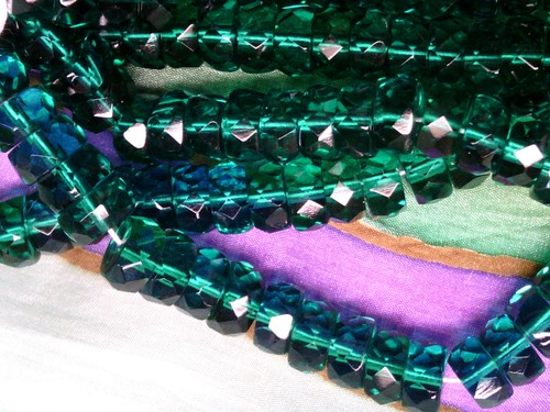 Vtg 50 8mm EMERALD GREEN RONDELLE FACETED GLASS BEADS GEM end of stock #052311d