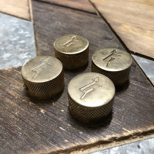 Set of 4 Gretsch SKU 9221 Real Life Relics Gretsch Aged Gold USA G Arrow Knobs