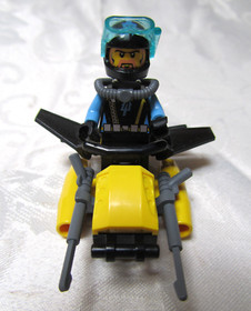 LEGO 7771 AQUA RAIDERS ANGLER AMBUSH 2007  W/ BOX INSTRUCTIONS RETIRED USED