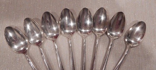 ONEIDA COMMUNITY SILVERPLATE /"EVENING STAR/" PATTERN 8 TEASPOONS 6 1//8/"