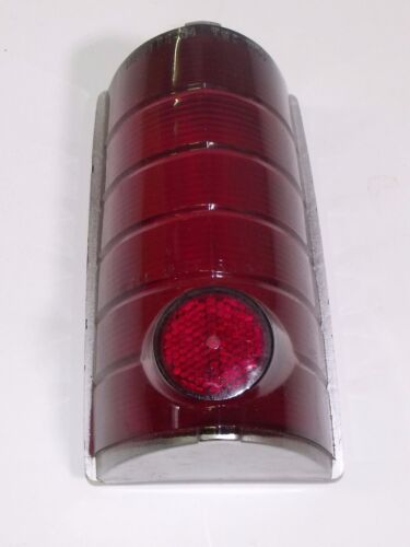 STOP /& TAIL LAMP LENS  1964 PONTIAC TEMPEST /& 1965 TEMPEST STA WAG R.H 64-65 GTO