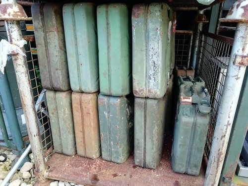 Ex Army 20L Metal Fuel Jerry Cans GENUINE Military Petrol Diesel Storage