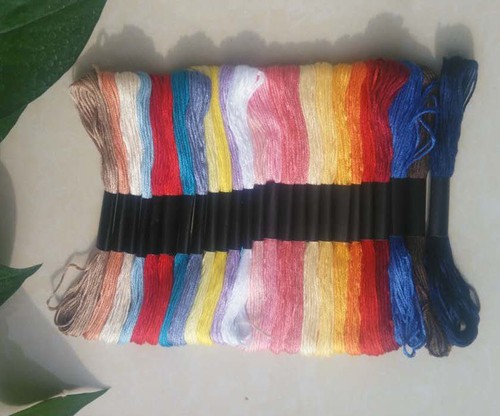 50 colori cotone fili filo nastro RICAMI A MANO PER RICAMARE impedirti 8 M f01