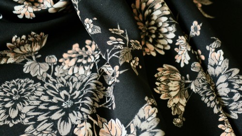 SCUBA FABRIC MULTICOLOURED DAHLIA FLORAL DESIGN 4-STRETCH
